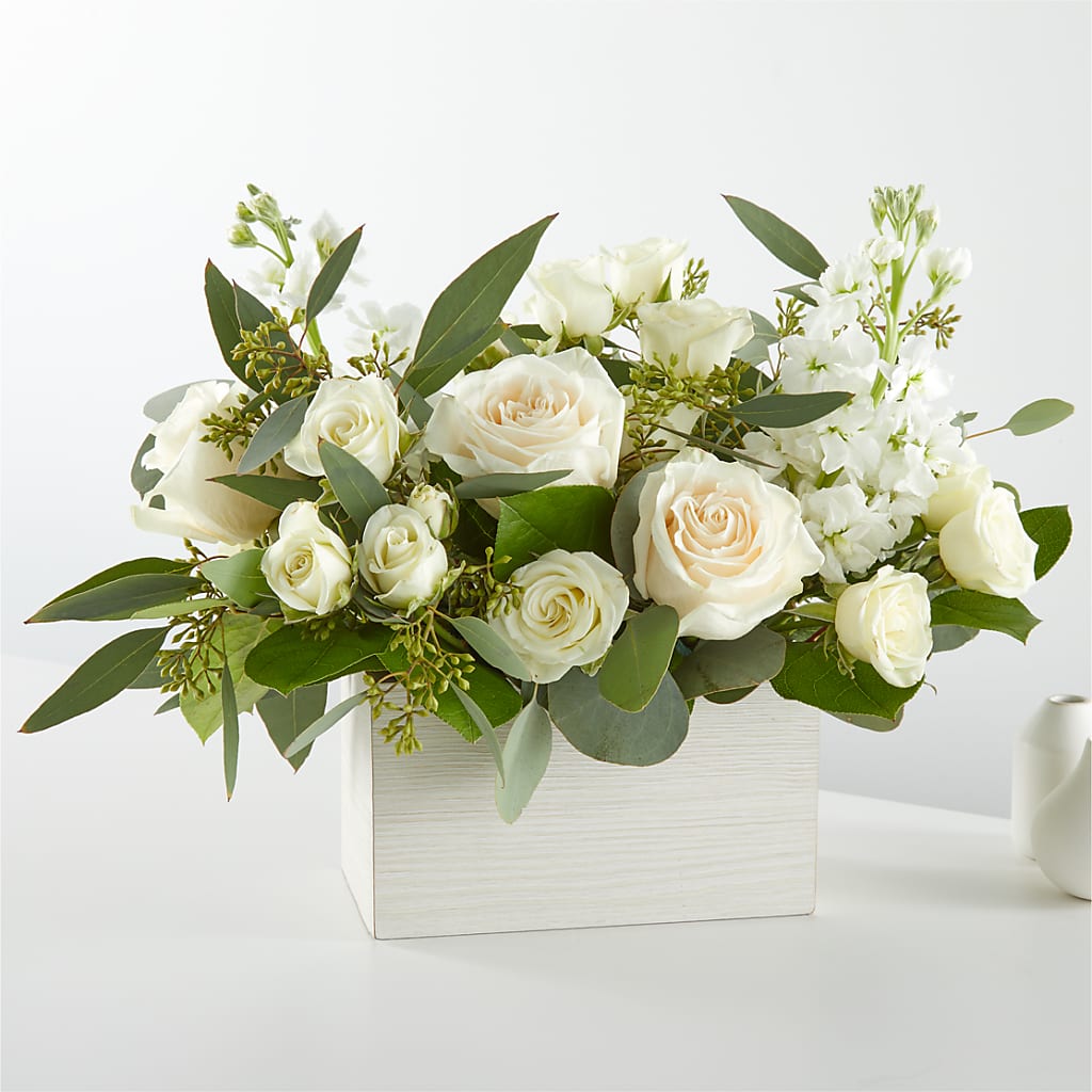 Fresh Linen Box Bouquet – Lone Oak Gardens, Fairmount IN