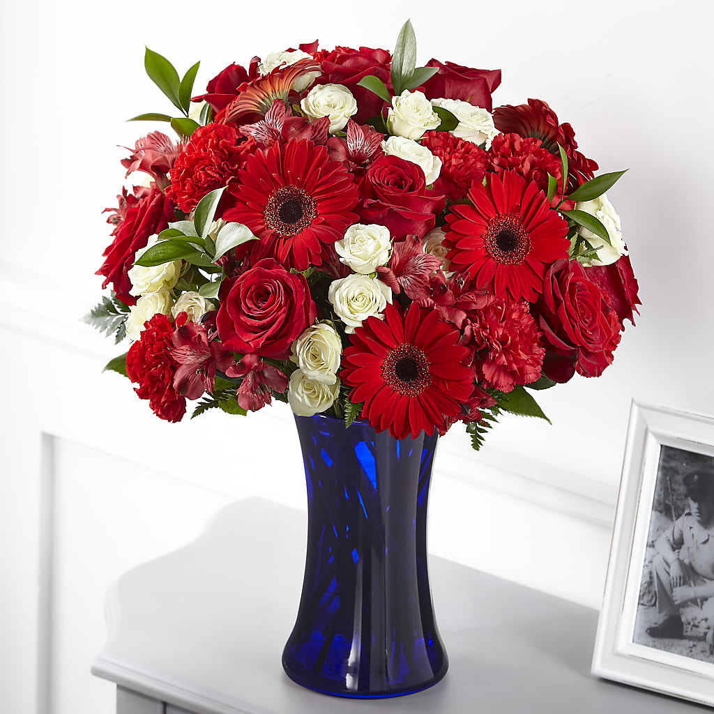 Hearts Embrace Bouquet – Lone Oak Gardens, Fairmount IN
