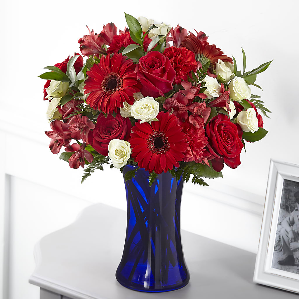 Hearts Embrace Bouquet – Lone Oak Gardens, Fairmount IN