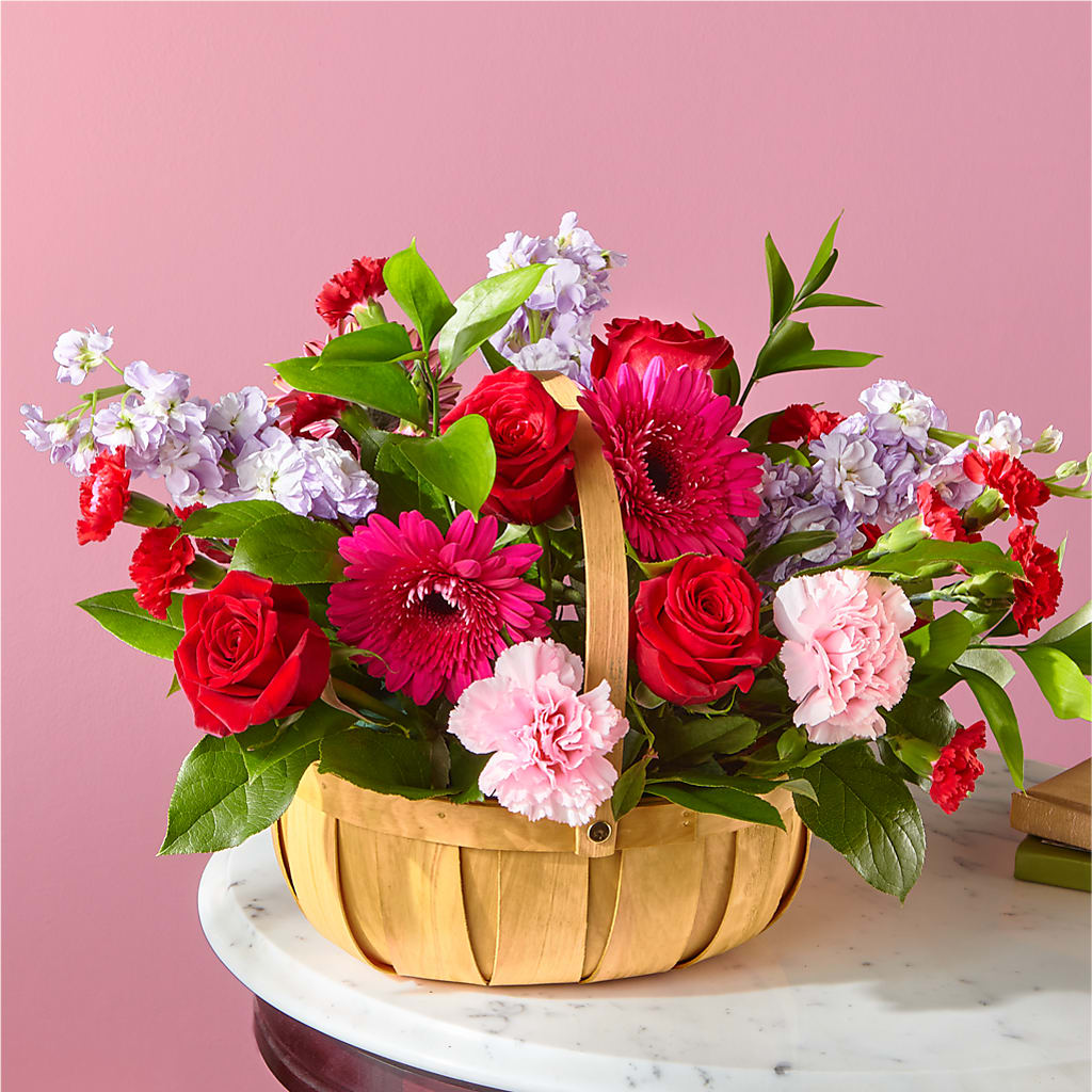 Pink Picnic Basket – Lone Oak Gardens, Fairmount IN