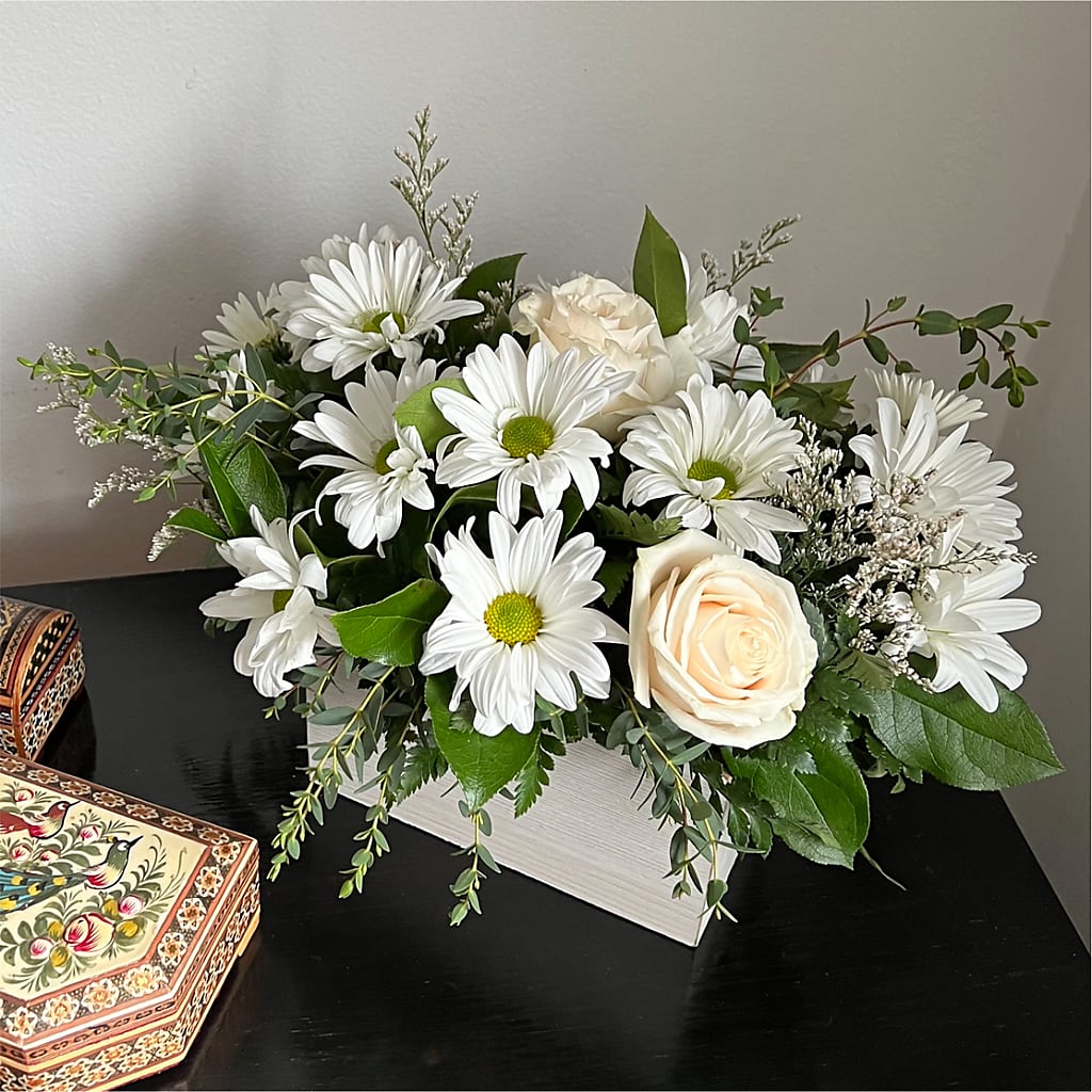 Fresh Linen Box Bouquet –  Lone Oak Gardens, Fairmount IN