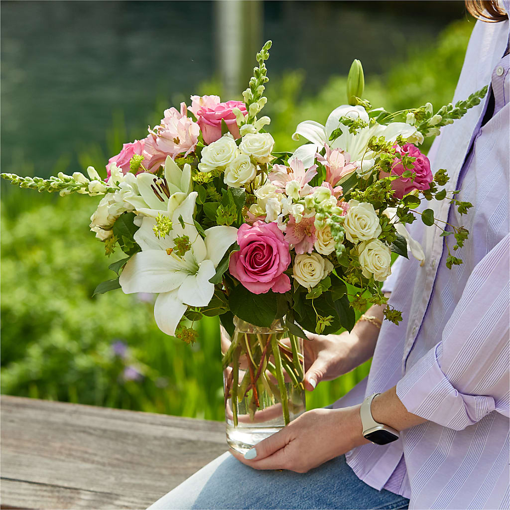 Fondly Bouquet –  Lone Oak Gardens, Fairmount IN